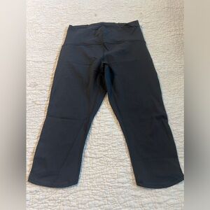 Lululemon black crop legging